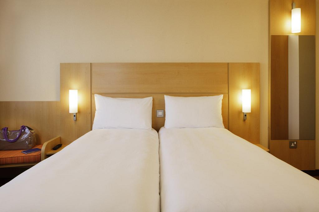 Ibis London Stratford Hotel Bagian luar foto