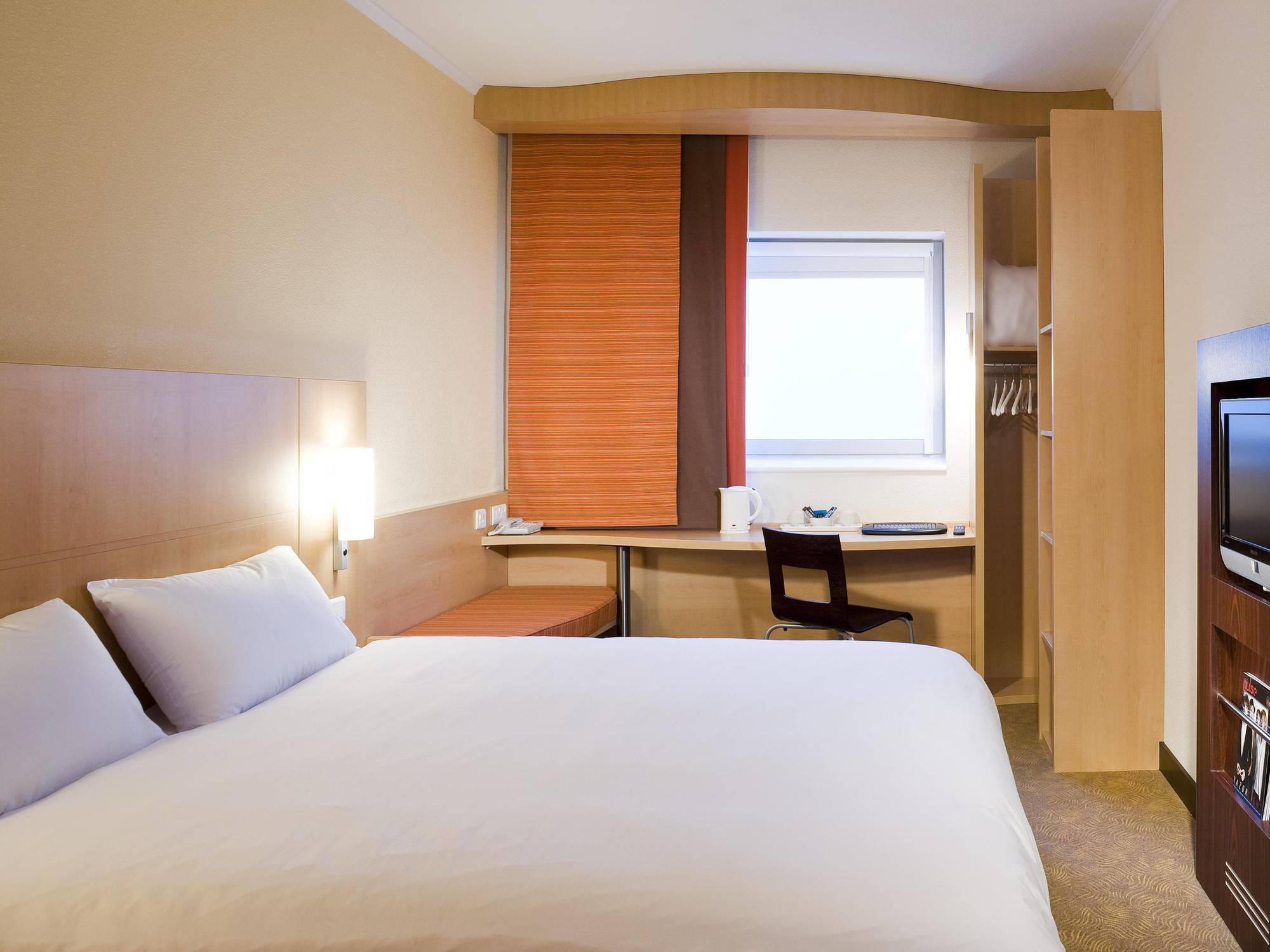 Ibis London Stratford Hotel Bagian luar foto