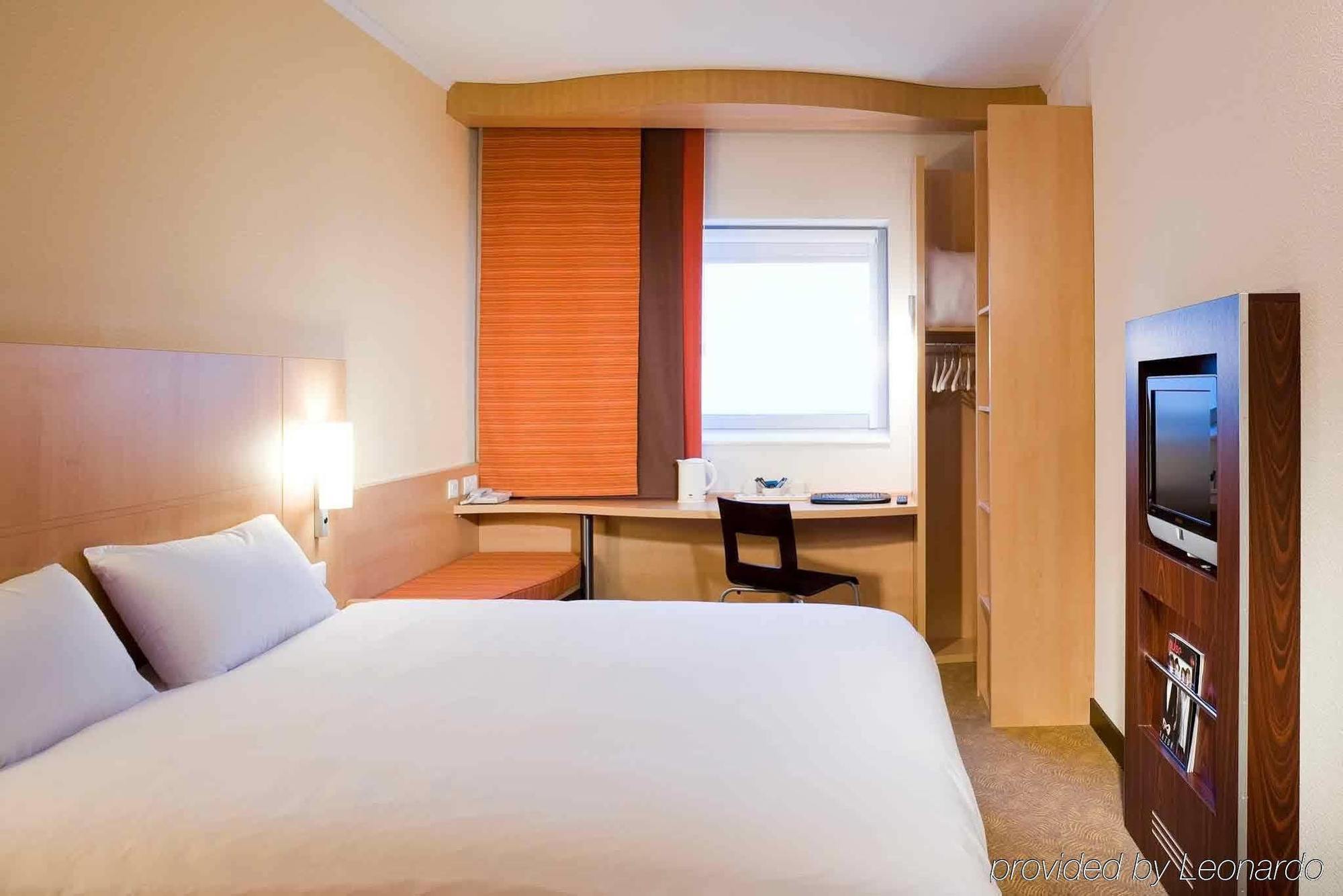 Ibis London Stratford Hotel Bagian luar foto